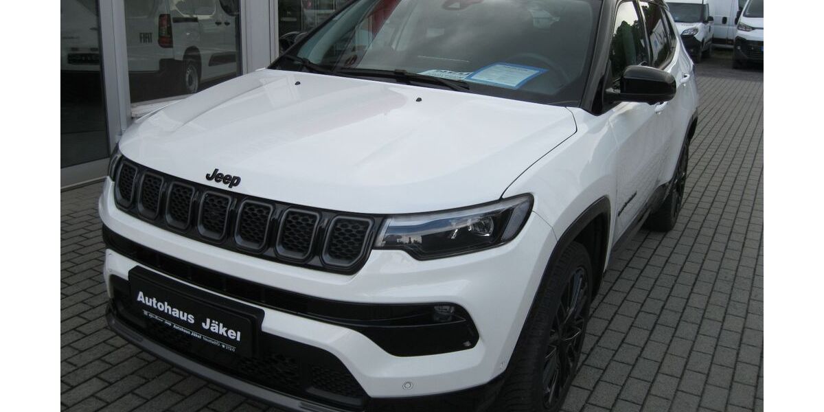 Jeep Compass 21.100 km 28.400 &euro; Neustadt/Orla 07806