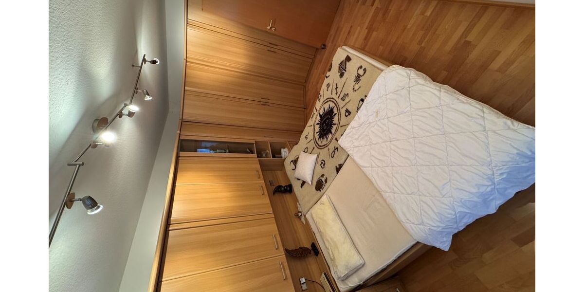 Eigentumswohnung mit Stellplatz in ansprechender Wohngegend! - Dachgeschoßwohnung Gera Alt-Bieblach | Angebot:26476502
