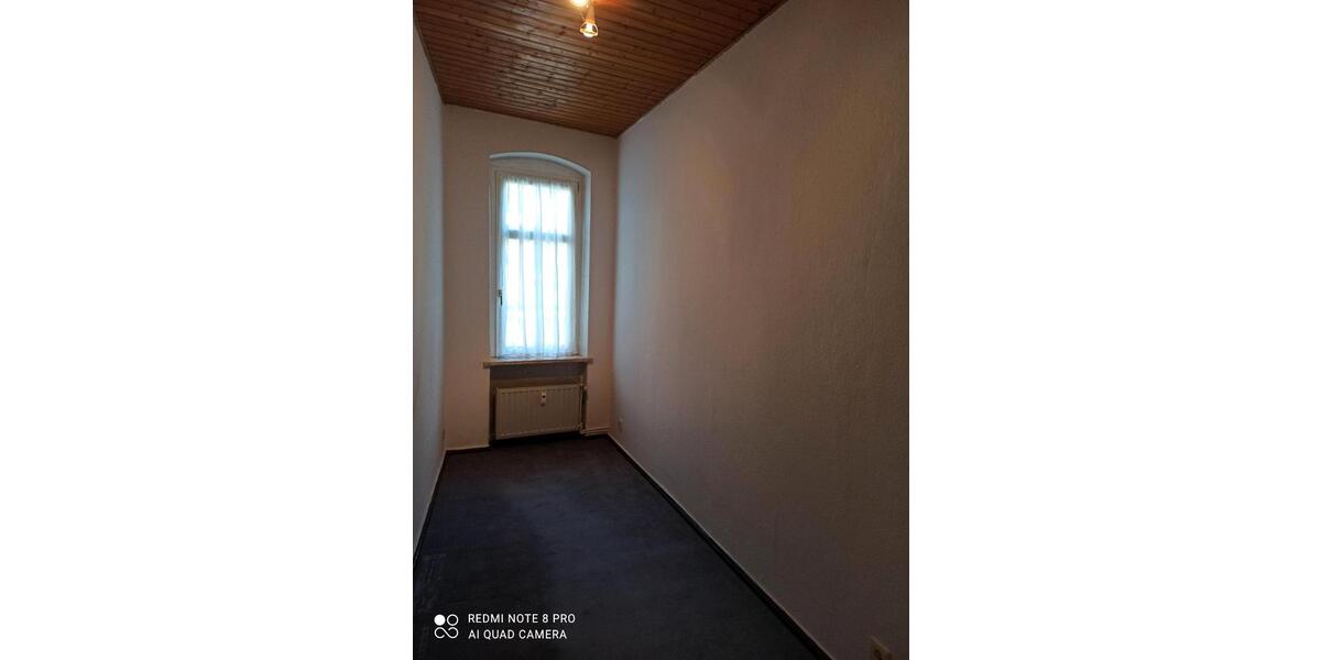 Etagenwohnung Greiz - 2 Zimmer, 37 m&sup2;, 210&euro; | Angebot:26587465
