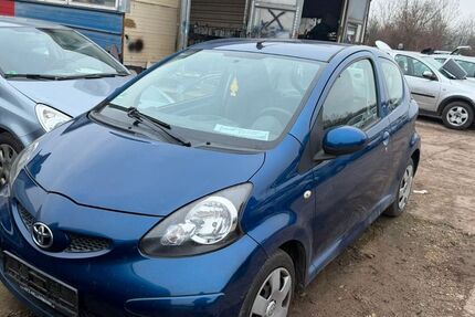 Toyota Aygo (X) 66.500 km 2.290 &euro; Jena 07751