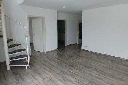 Wohnung Schkölen - 4 Zimmer, 99 m&sup2;, 750&euro; | Angebot:25753680