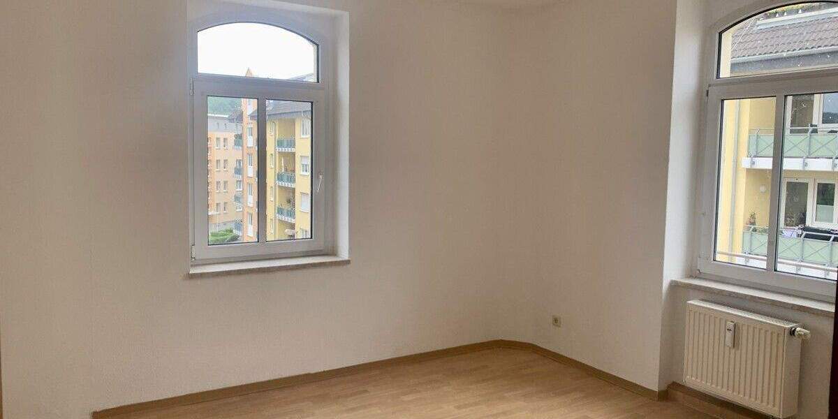 Großzügige 6-Zimmer-Dachgeschosswohnung in Gera Debschwitz 6 zimmer