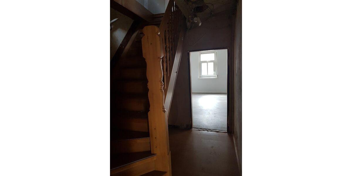 Einfamilienhaus Crimmitschau - 7 Zimmer, 140 m&sup2;, 58.000&euro; | Angebot:26618715