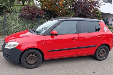 Skoda Fabia 207.000 km 950 &euro; Crimmitschau 08451