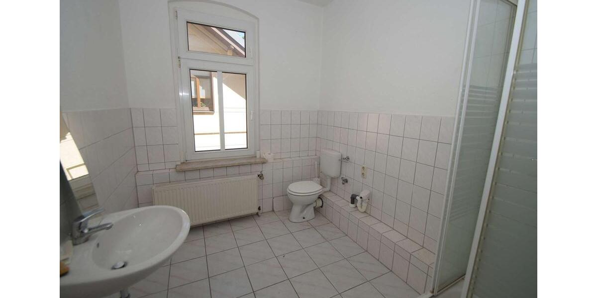 Dachgeschoßwohnung Altenburg - 4 Zimmer, 91 m&sup2;, 363&euro; | Angebot:26259214