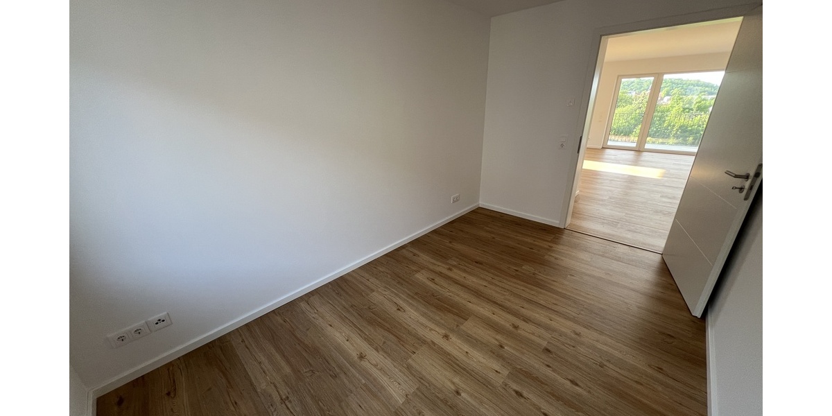 Zweitbezug nach Neubau! Tolle 4-Raum EG-Wohnung im mit großem Balkon, Aufzug, in ruhiger Lage von Gera! - Etagenwohnung Gera Pforten | Angebot:27459580