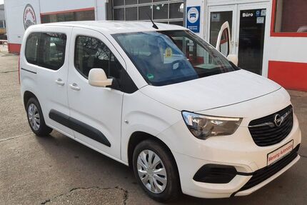 Opel Combo 112.600 km 10.995 &euro; Gera 07545