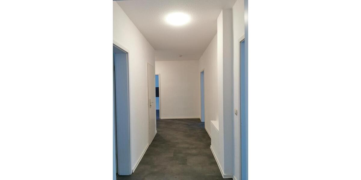 Erdgeschoßwohnung Gera Debschwitz - 3 Zimmer, 92 m&sup2;, 590&euro; | Angebot:26060314