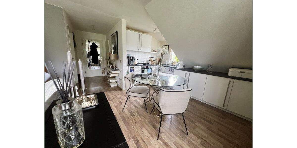 Gepflegte 2-Zimmer-Eigentumswohnung, leerstehend, mit Kfz-Stellplatz in Elsteraue 2 zimmer