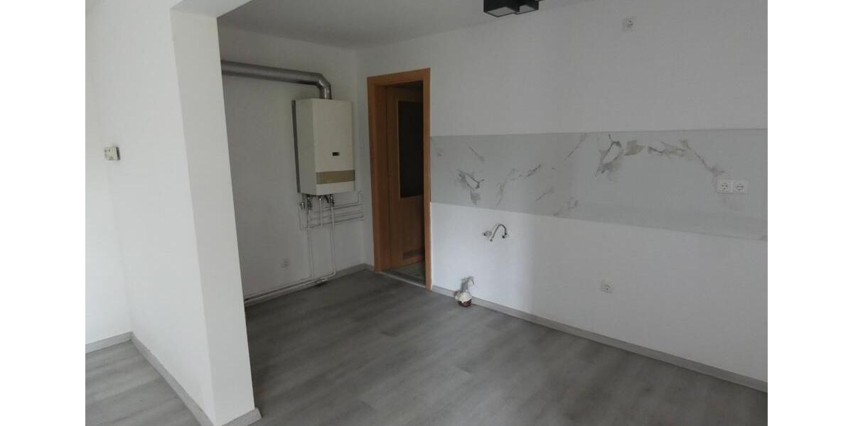 Einfamilienhaus Zeitz Theißen - 4 Zimmer, 200 m&sup2;, 220.000&euro; | Angebot:27142900