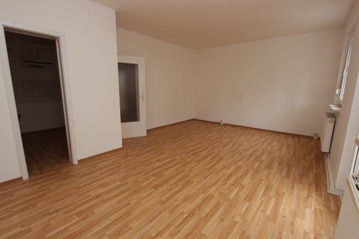 Etagenwohnung Gera Lusan - 3 Zimmer, 70 m&sup2;, 415&euro; | Angebot:26266559