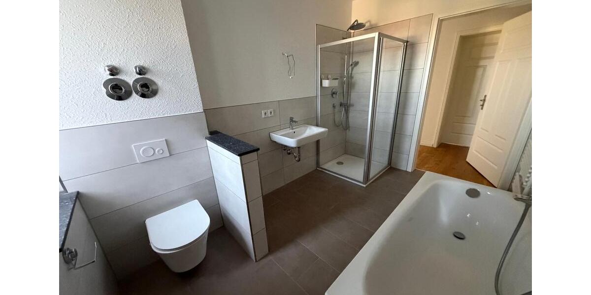 Hochparterre Meerane - 4 Zimmer, 95 m&sup2;, 1.000&euro; | Angebot:26325764