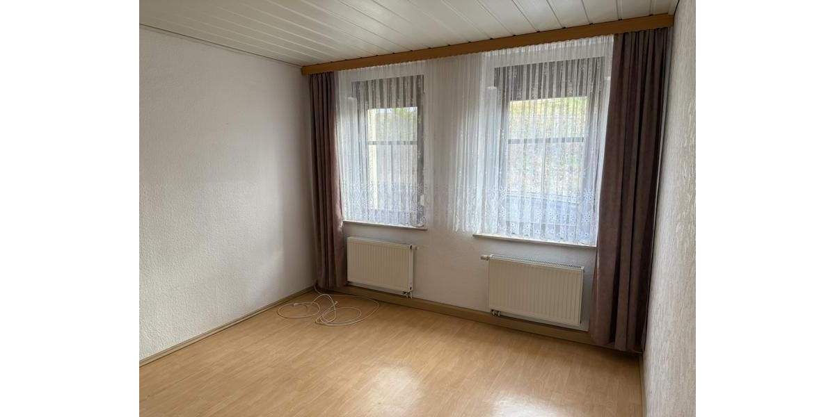 Reihenmittelhaus Ronneburg - 6 Zimmer, 117 m&sup2;, 99.000&euro; | Angebot:24683730