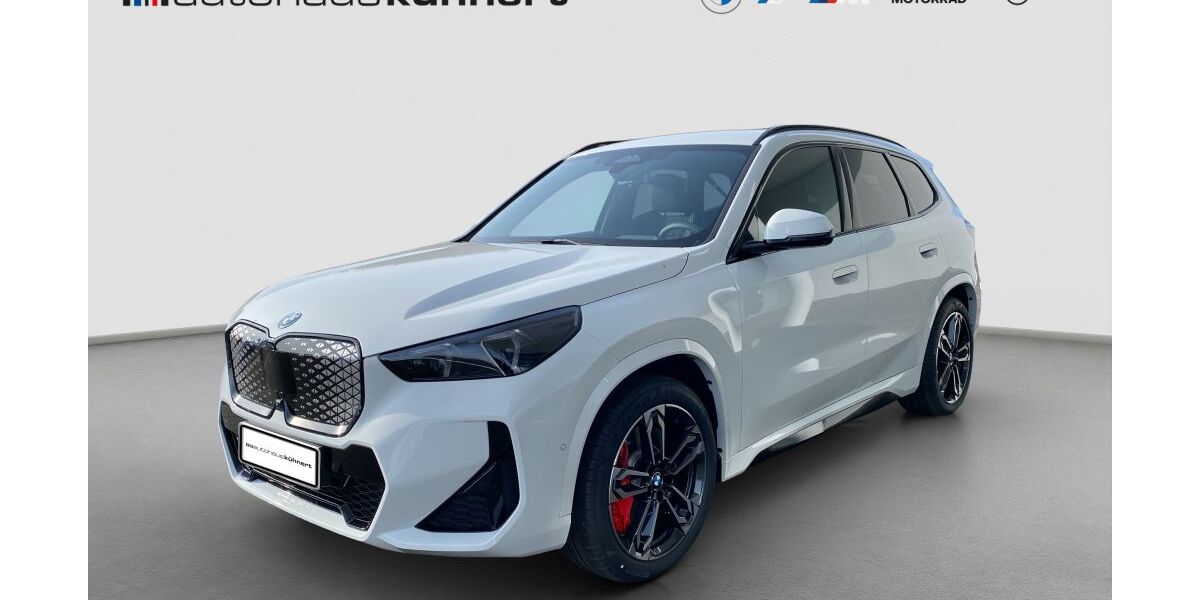 BMW iX1 2.193 km 52.275 &euro; Langenwetzendorf 07957