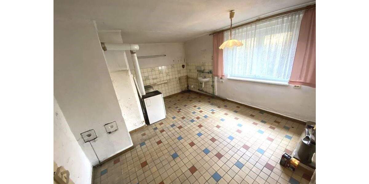 Einfamilienhaus Stadtroda - 4 Zimmer, 22 m&sup2;, 45.000&euro; | Angebot:25674256