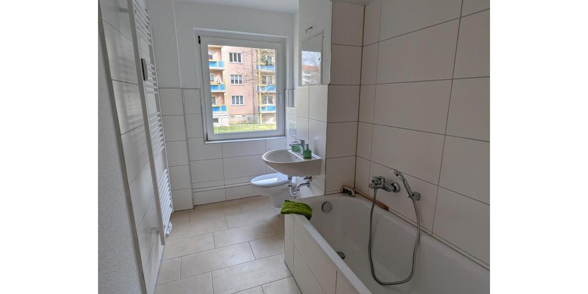 Etagenwohnung Gera Alt-Bieblach - 3 Zimmer, 63 m&sup2;, 389&euro; | Angebot:26181165