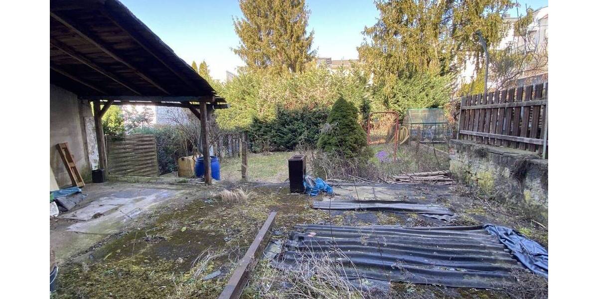 Sanierungsbedürftiges Mehrfamilienhaus mit 2-3 Wohneinheiten 1 zimmer