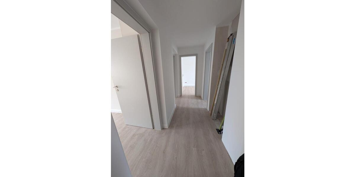 Erdgeschoßwohnung Zeitz - 4 Zimmer, 74 m&sup2;, 500&euro; | Angebot:26515526