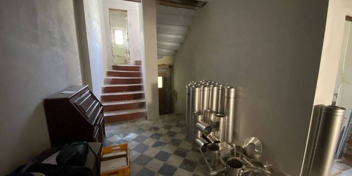 Sanierungsbedürftiges Mehrfamilienhaus mit 2-3 Wohneinheiten 1 zimmer