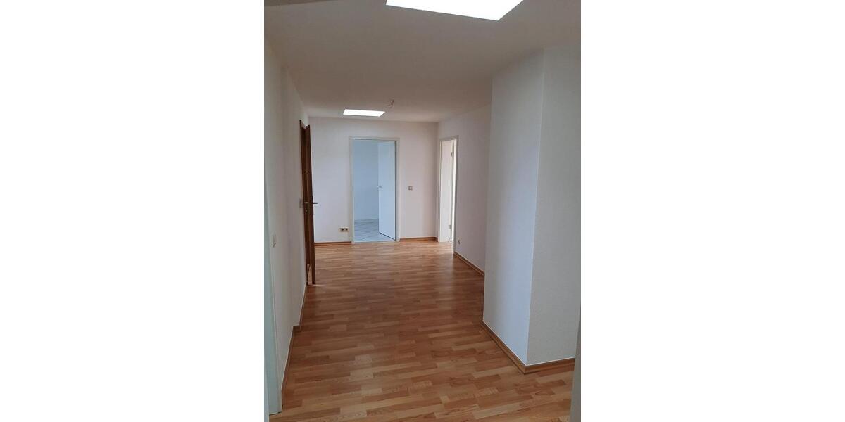 Dachgeschoßwohnung Gera - 3 Zimmer, 86 m&sup2;, 520&euro; | Angebot:26545271