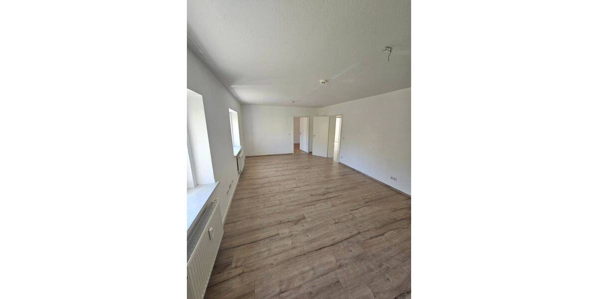Etagenwohnung Altenburg Drescha - 2 Zimmer, 61 m&sup2;, 370&euro; | Angebot:26402381