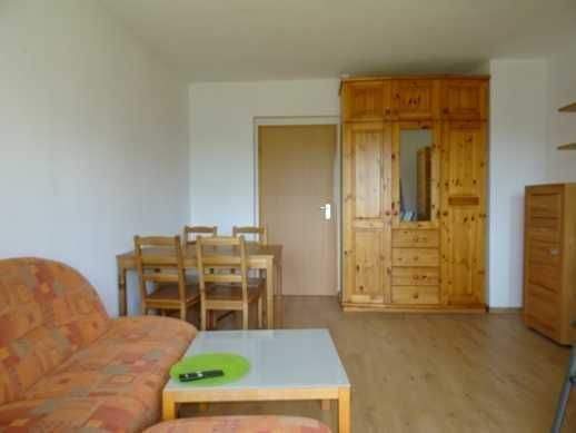 Saniert und möbliert - 3-Zimmer-Eigentumswohnung mit Balkon im Hochparterre in Hohenleuben zu verkaufen 3 zimmer