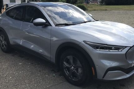 Ford Mustang Mach-E 21.000 km 34.590 € Glauchau 08371