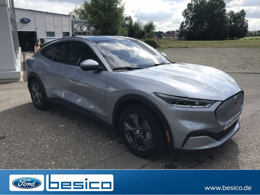 Ford Mustang Mach-E 21.000 km 34.590 € Glauchau 08371