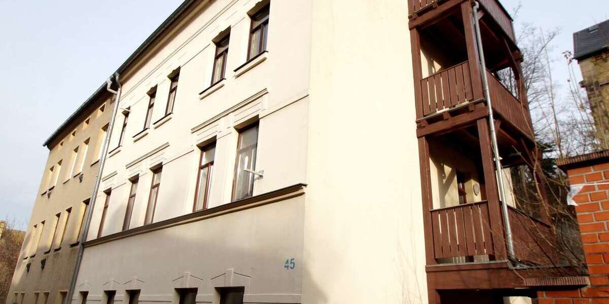 2-Zimmer-Wohnung mit BALKON, große Küche, Badewanne - frisch renoviert 2 zimmer