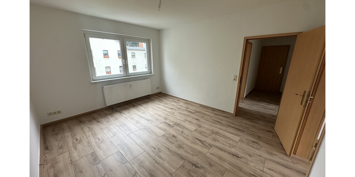 Neuer Fußboden und Wanne + Dusche! 2 Zimmer Wohnung in Langenberg - Etagenwohnung Gera Langenberg | Angebot:27040504