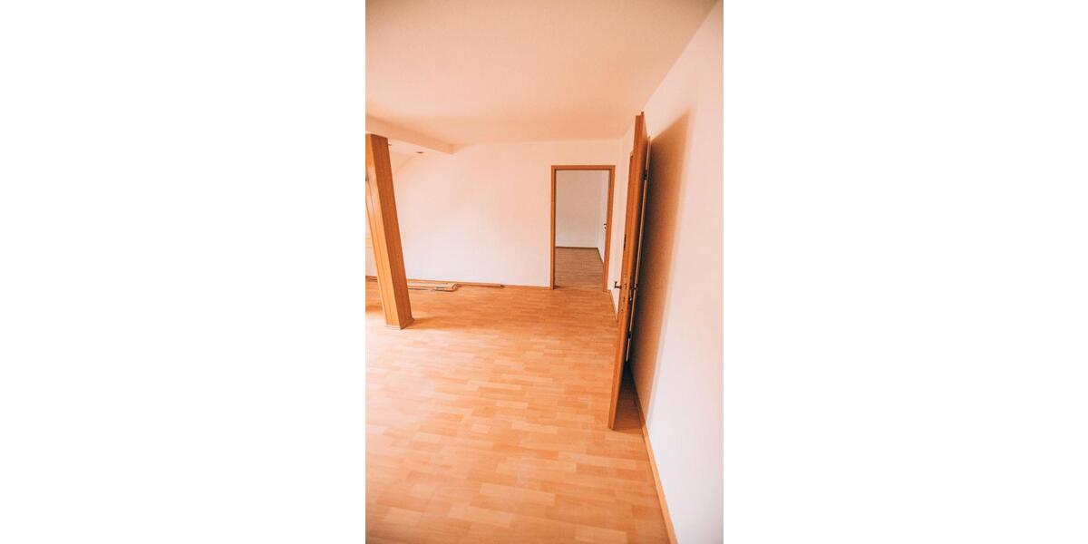 Dachgeschoßwohnung Gera Alt-Bieblach - 2 Zimmer, 75 m&sup2;, 449&euro; | Angebot:26112908