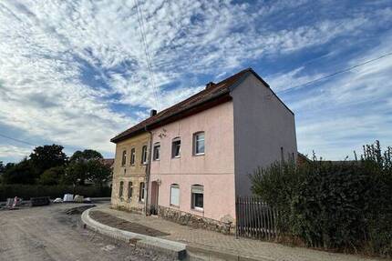 Für wenig Geld, genügend Platz auf 5-6 Zimmer! 5 zimmer