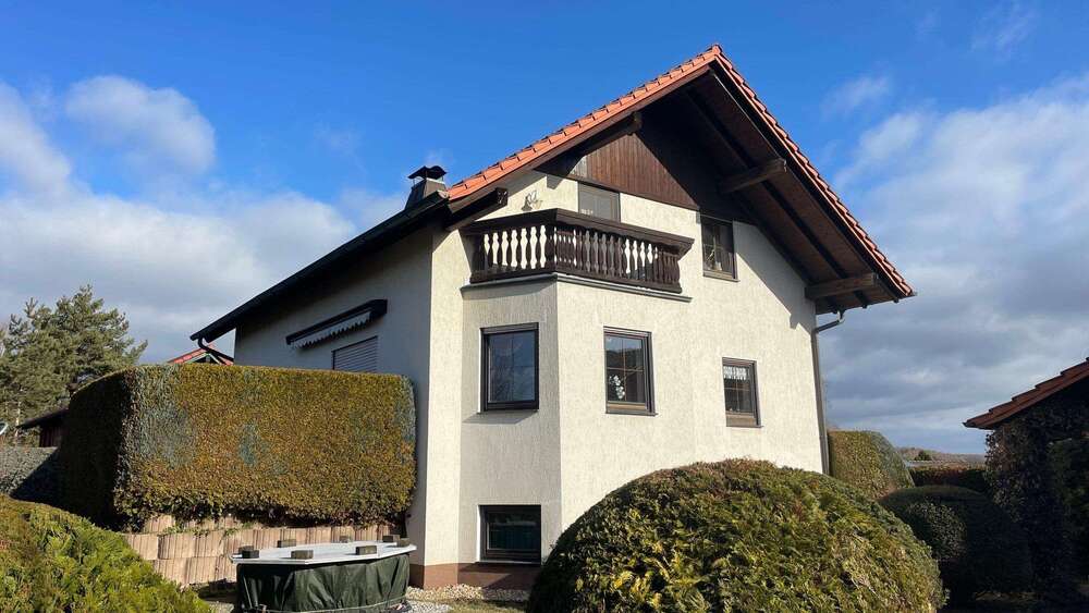 Einfamilienhaus Werdau - 4.5 Zimmer, 140 m&sup2;, 369.000&euro; | Angebot:25340895