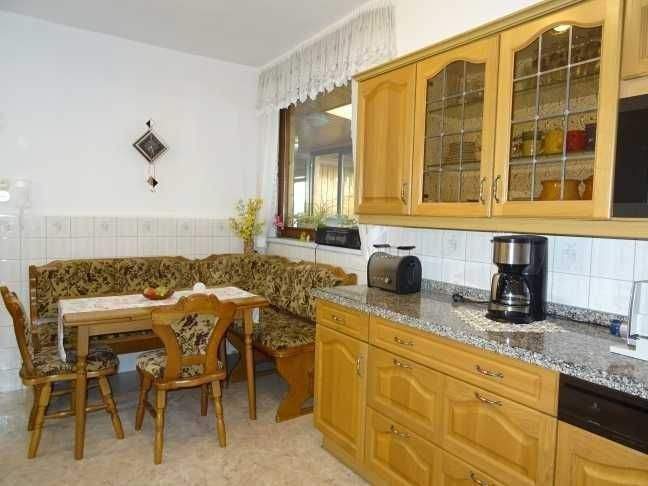 Etagenwohnung Auma-Weidatal Auma - 4 Zimmer, 105 m&sup2;, 450&euro; | Angebot:26360223