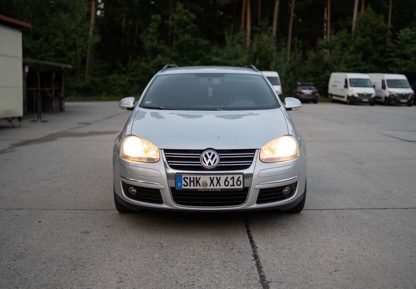 VW Golf 214.800 km 3.700 € Bad Klosterlausnitz 07639
