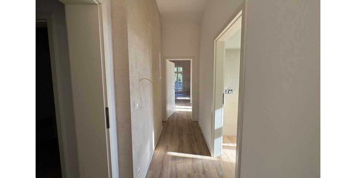 Etagenwohnung Schmölln - 3 Zimmer, 81 m&sup2;, 550&euro; | Angebot:26242916