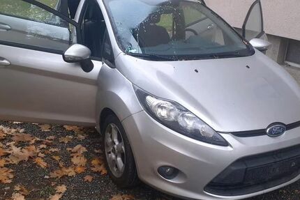 Ford Fiesta 177.300 km 1.999 € Gera 07554