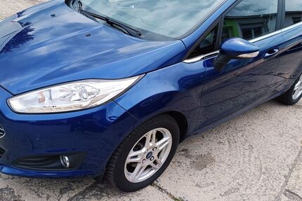 Ford Fiesta 61.000 km 8.600 &euro; Gera 07551