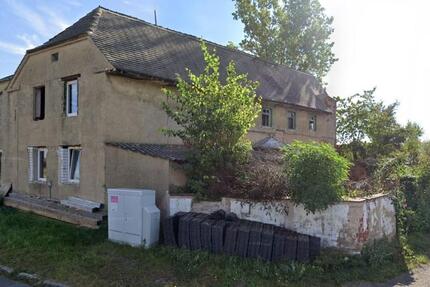 Haus im Dornröschenschlaf. 3 zimmer