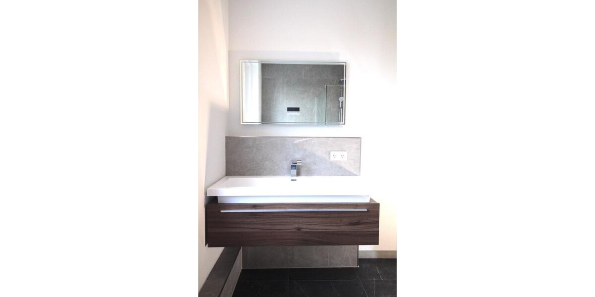 Erdgeschoßwohnung Crimmitschau - 2 Zimmer, 49 m&sup2;, 444&euro; | Angebot:25340940