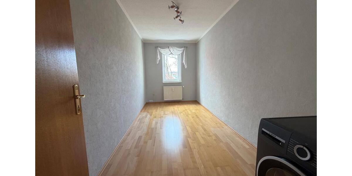 Etagenwohnung Weida - 4 Zimmer, 83 m&sup2;, 88.500&euro; | Angebot:26942154