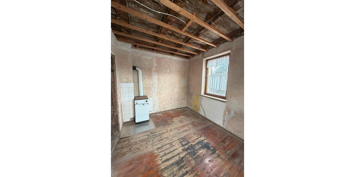 Einfamilienhaus Rositz - 8 Zimmer, 140 m&sup2;, 500&euro; | Angebot:24812820