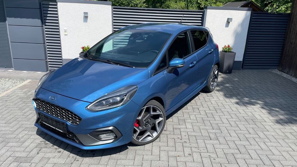 Ford Fiesta 79.900 km 14.990 € Schmölln 04626
