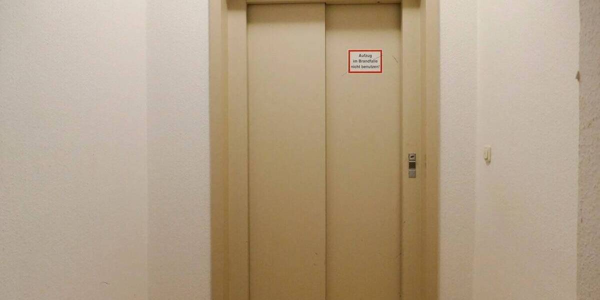 Kleine Wohnung im Einzeldenkmal und am Park 2 zimmer