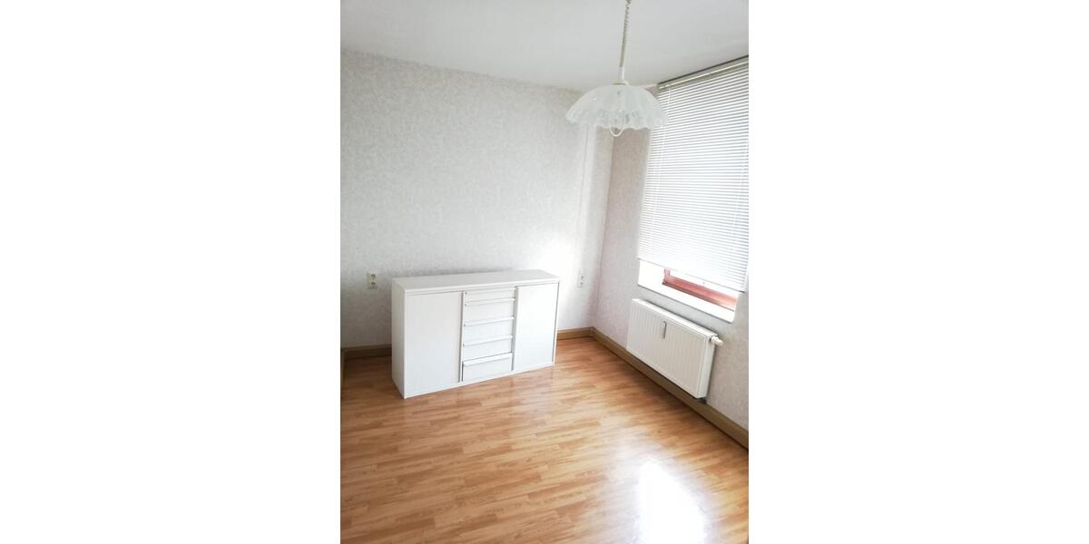 Etagenwohnung Werdau - 2 Zimmer, 40 m&sup2;, 220&euro; | Angebot:26618939