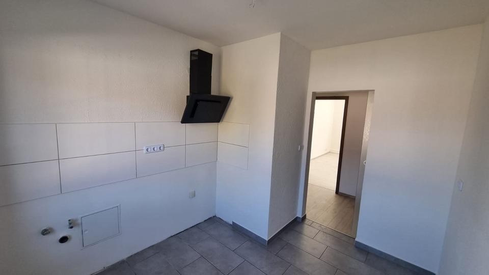 Etagenwohnung Ronneburg - 3 Zimmer, 65 m&sup2;, 350&euro; | Angebot:25611951