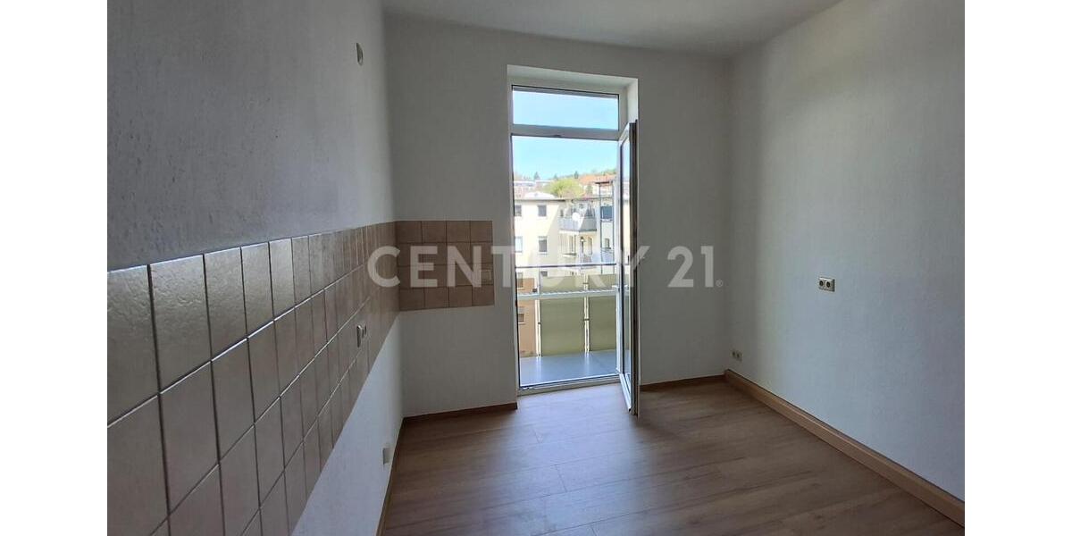 Dachgeschoßwohnung Gera Alt-Taubenpreskeln - 3 Zimmer, 91 m&sup2;, 560&euro; | Angebot:26632733