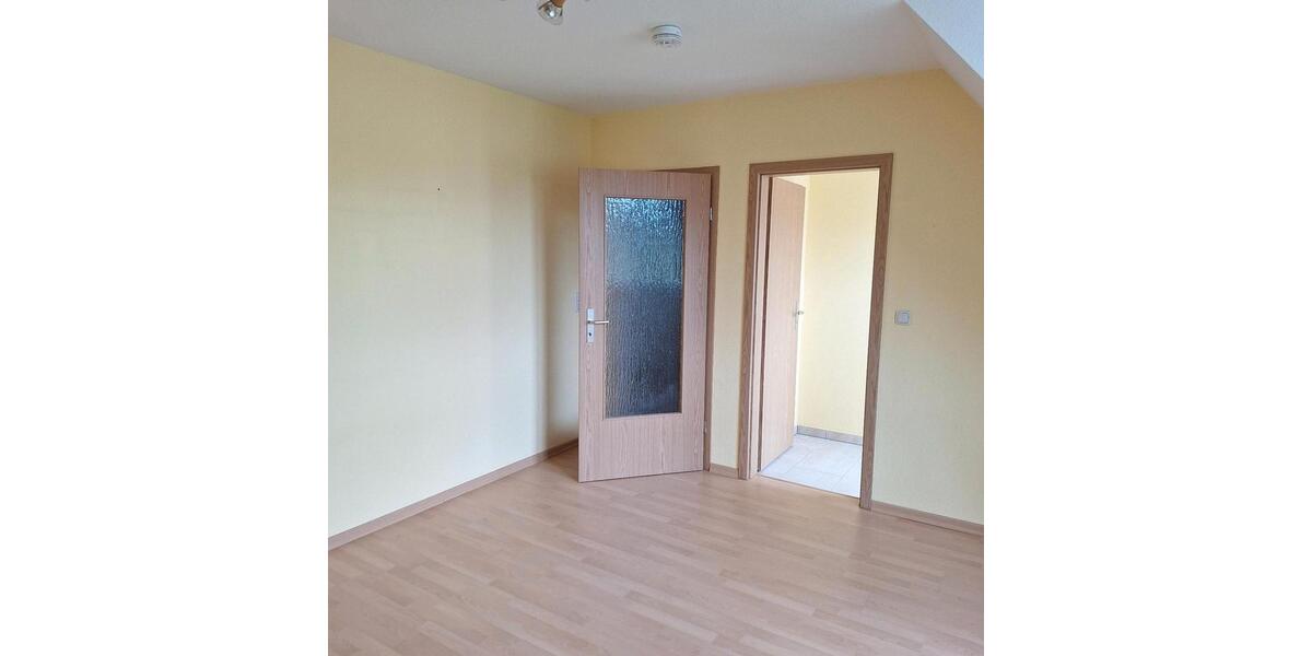 Dachgeschoßwohnung Neustadt an der Orla - 3 Zimmer, 90 m&sup2;, 78.000&euro; | Angebot:26741667