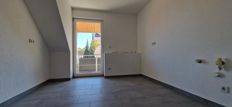 Dachgeschoßwohnung Gößnitz - 5 Zimmer, 98 m&sup2;, 585&euro; | Angebot:26479812