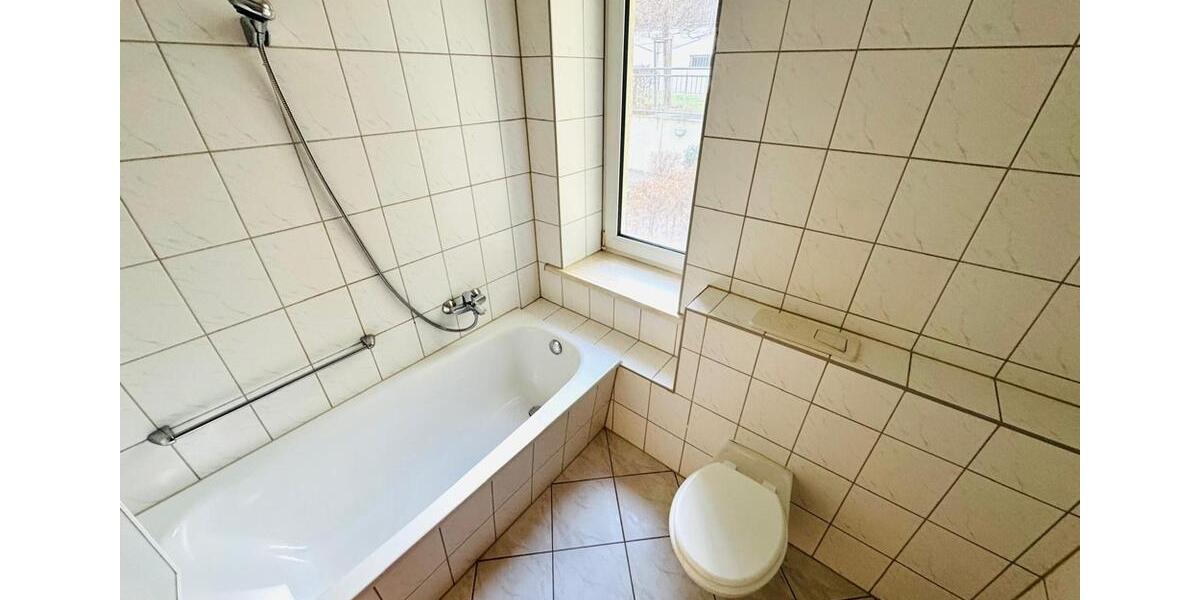 Erdgeschoßwohnung Gera Alt-Bieblach - 1 Zimmer, 27 m&sup2;, 175&euro; | Angebot:25711637